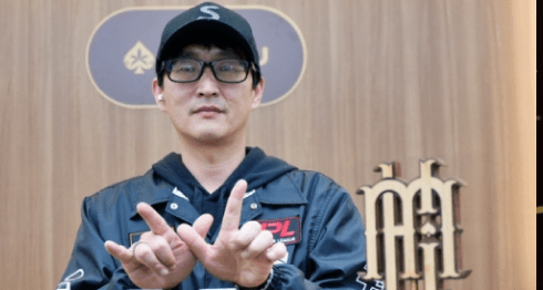 메인 카드 캐릭터